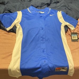 Nike Women’s Softball jersey NWT